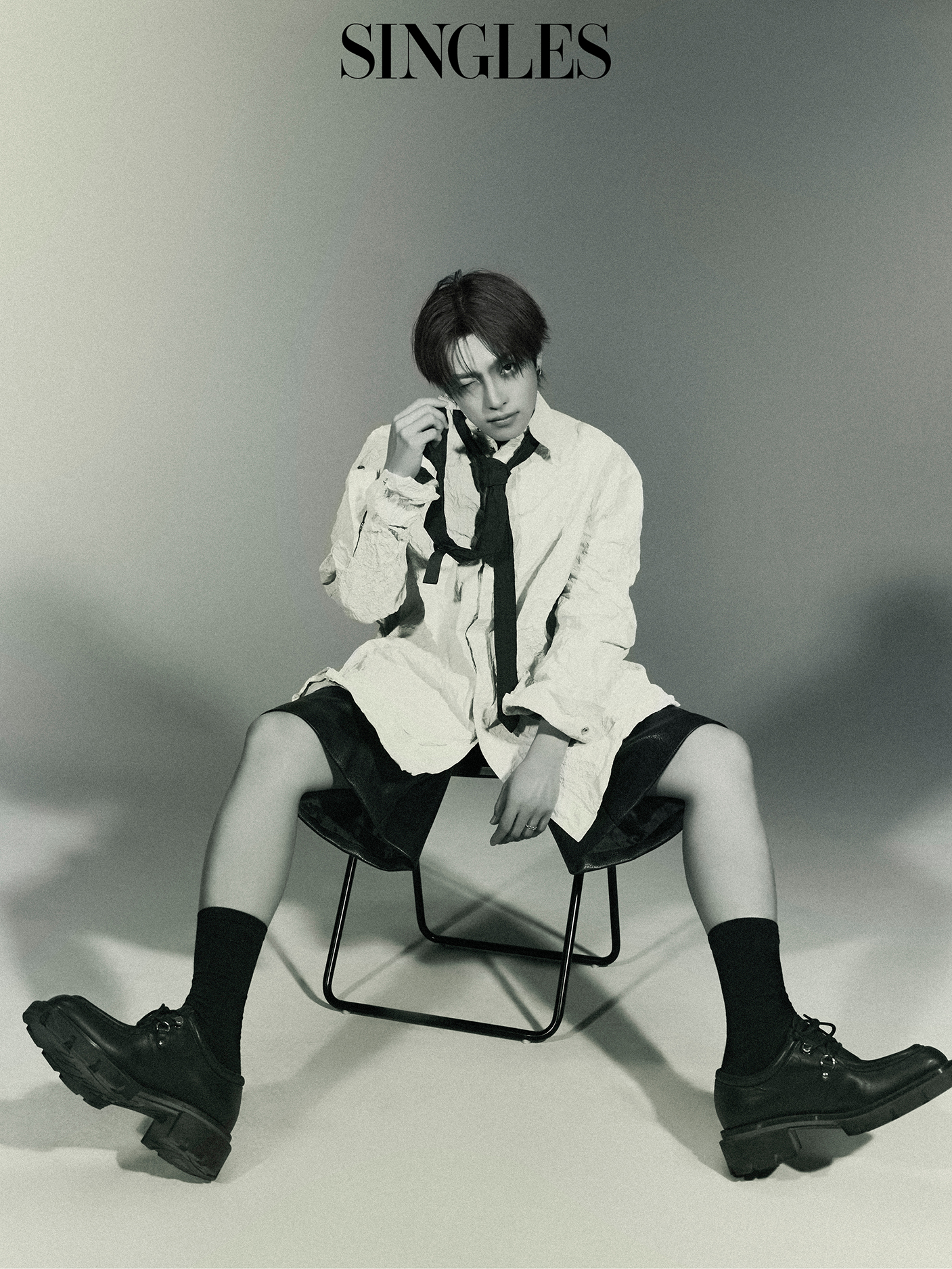 에이티즈 홍중의 싱글즈 12월 호 화보이미지